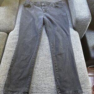 Lee Women’s Black Relaxed Fit Jeans Sz 18M Straight Leg Stretch High Rise